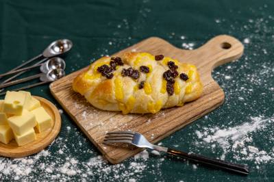 Custard Raisin