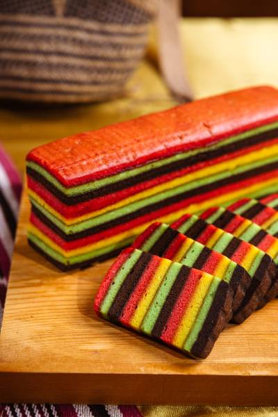 Kek Lapis Pelangi