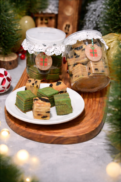 Christmas Layer Cake Cube (Tin)