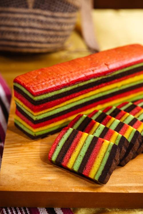 Kek Lapis Pelangi